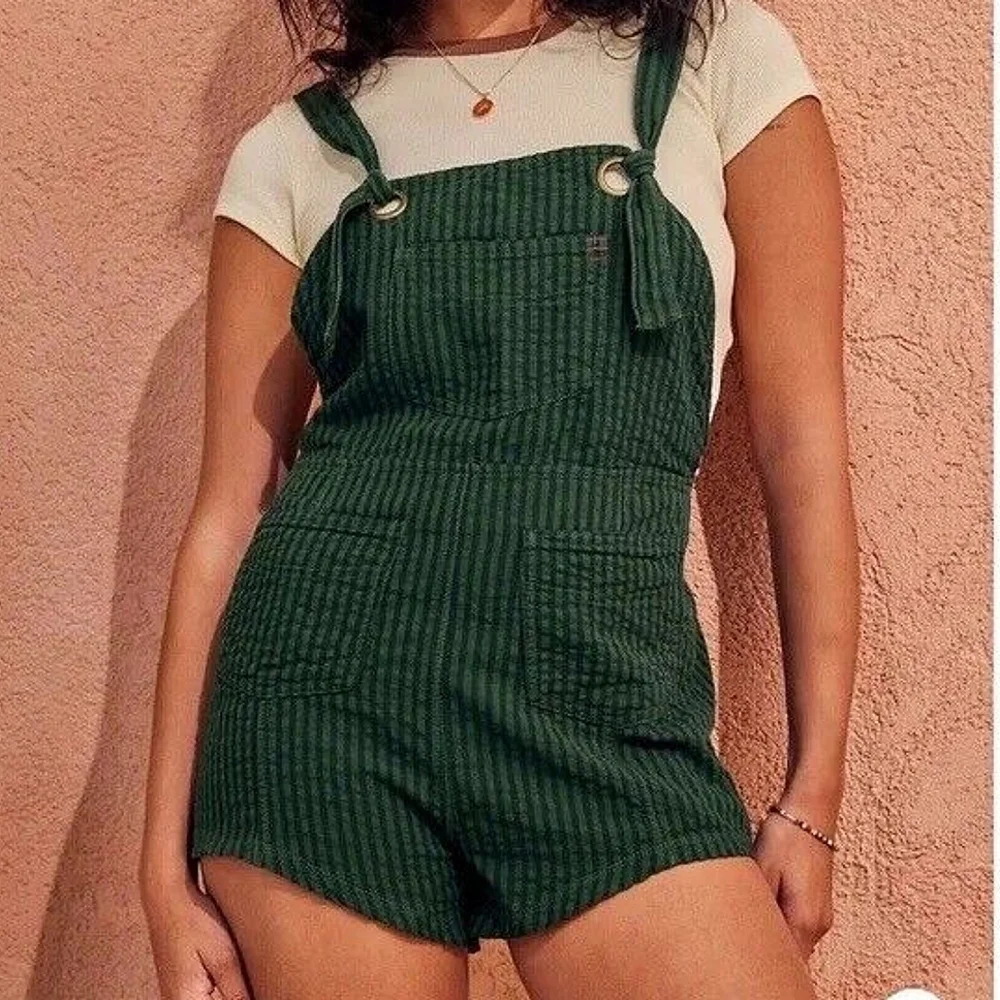 Urban Outfitters Dark Green Quilted Short Overalls